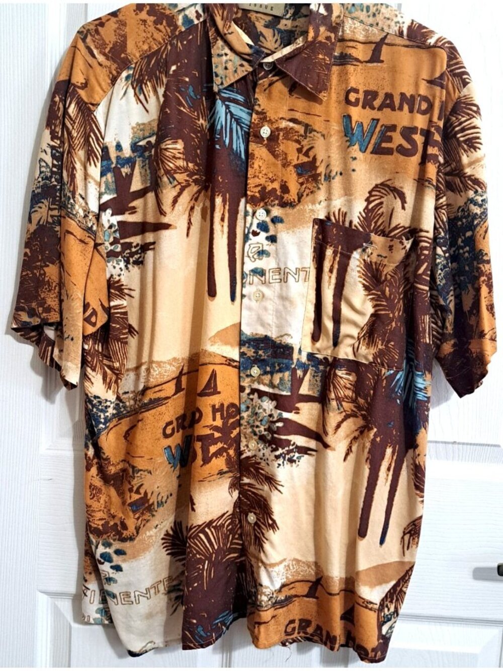 Natural Issue Men's M Multicolor Hawaiian Aloha Short Sleeve Button Up Shirt